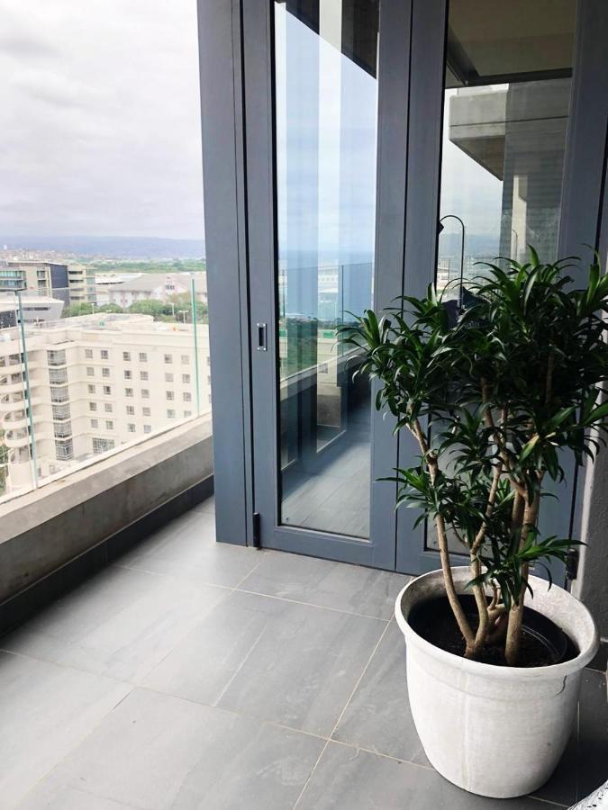 Appartamento Umhlanga Arch 10Th Floor- Sea Views! Durban Esterno foto